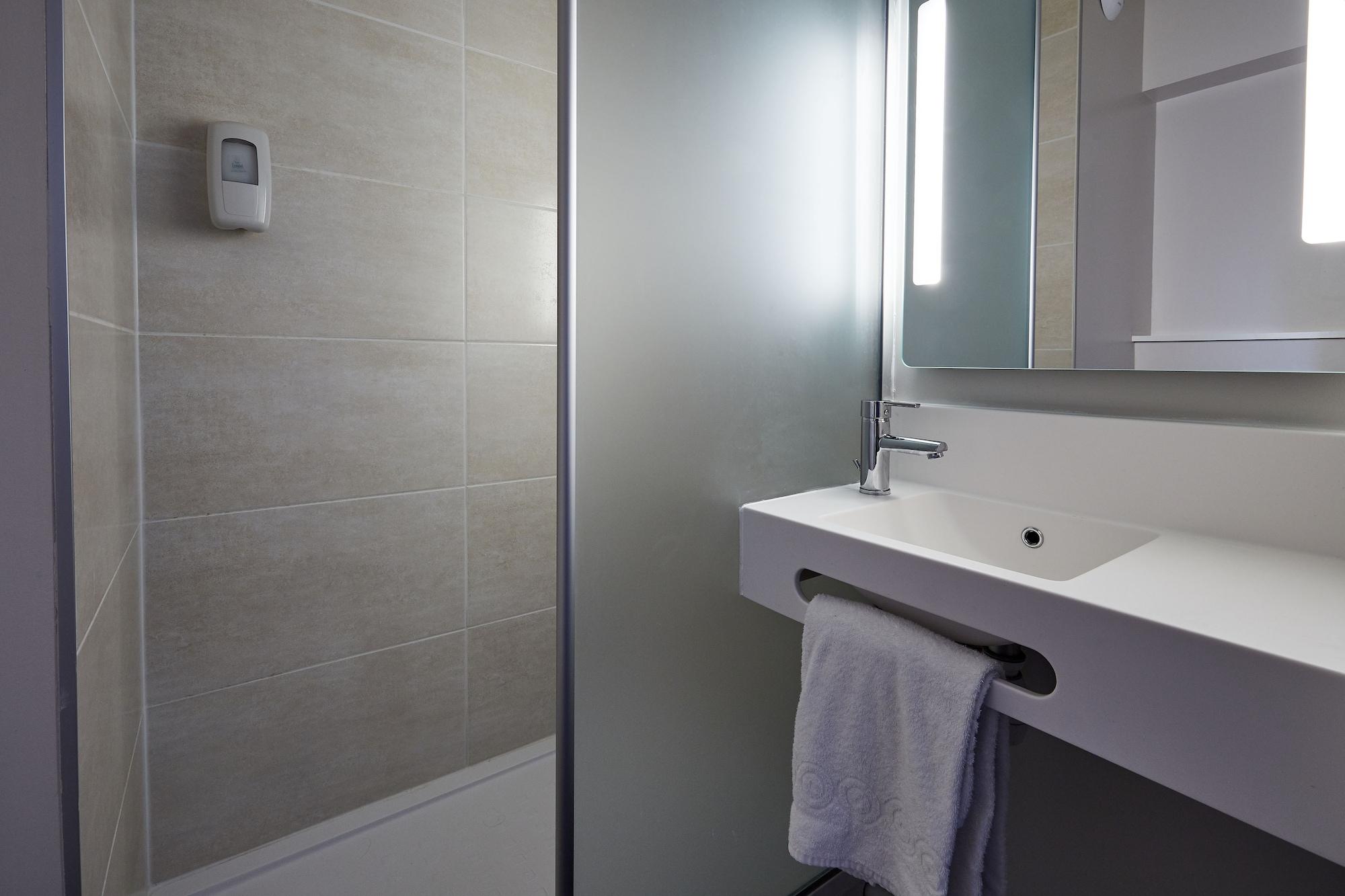 B&B Hotel Nantes Parc Expos La Chapelle Εξωτερικό φωτογραφία